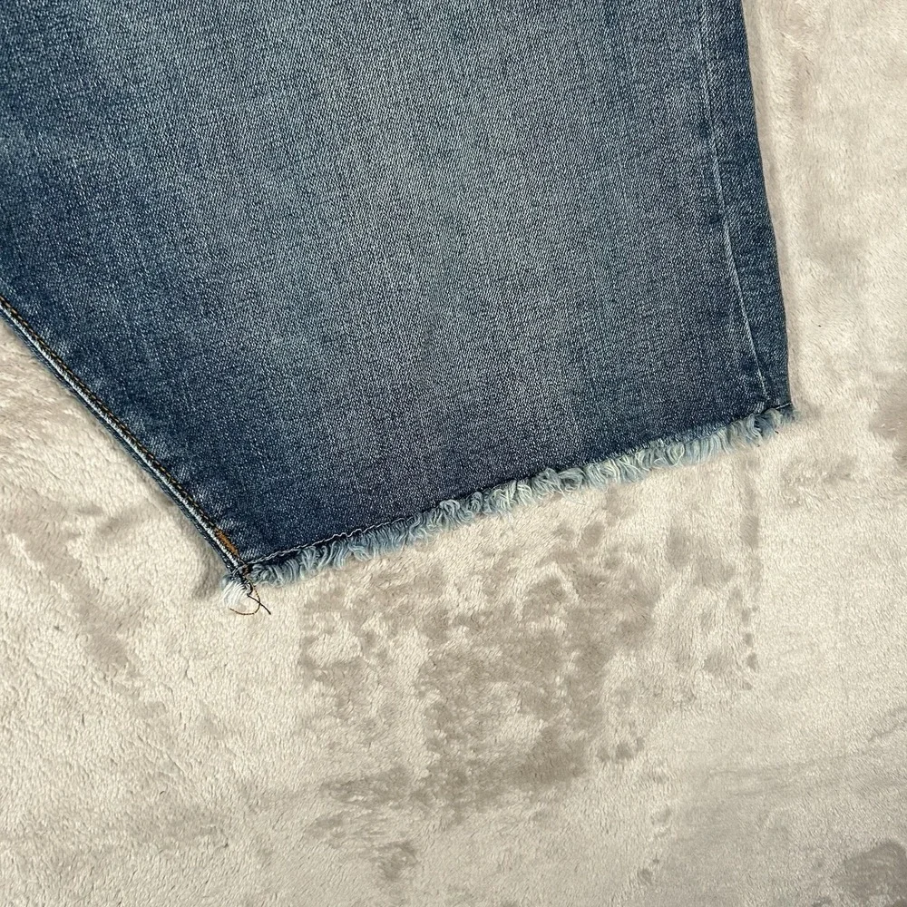 True Religion Ricky Jean Shorts Mens 42 Blue Frayed Hem Flap Pocket Jorts Y2K